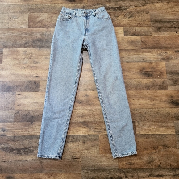 Vintage Levi's Women's 550 Relaxed Fit Tapered Leg Denim Blue Jeans Size 6 - Picture 1 of 9